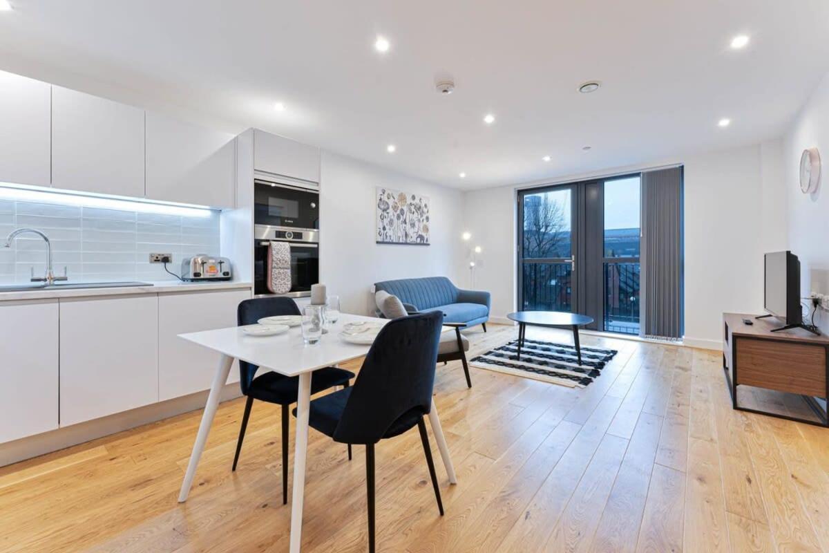 Lovely 1 Bedroom Apartment In Central Location Birmingham Esterno foto
